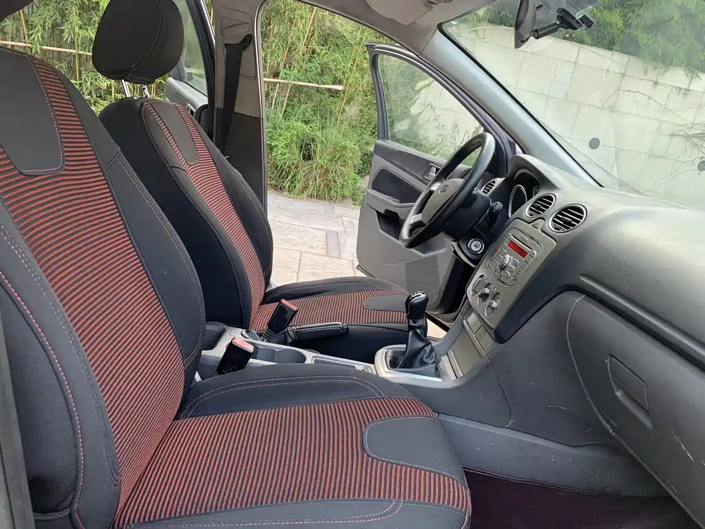 FORD FOCUS 2013