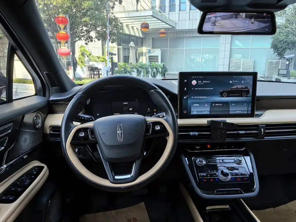 LINCOLN ADVENTURER 2022