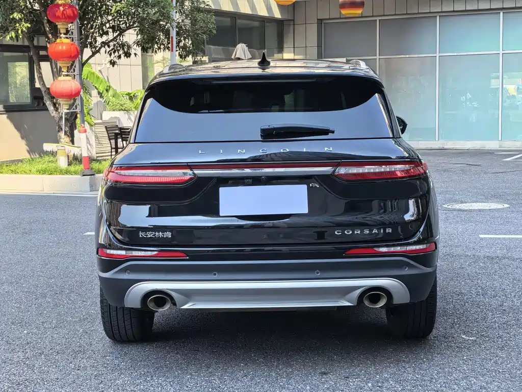 LINCOLN ADVENTURER 2022