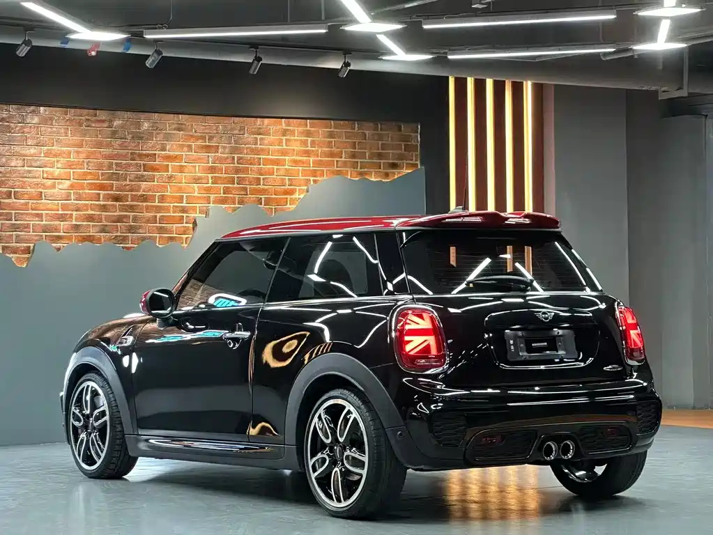 MINI JCW 2019