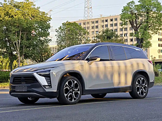 NIO ES8  2022