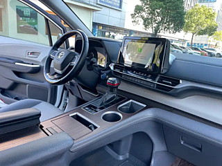 TOYOTA GRANVIA  2023 YEAR 2.5L HYBRID DELUXE EDITION 2023