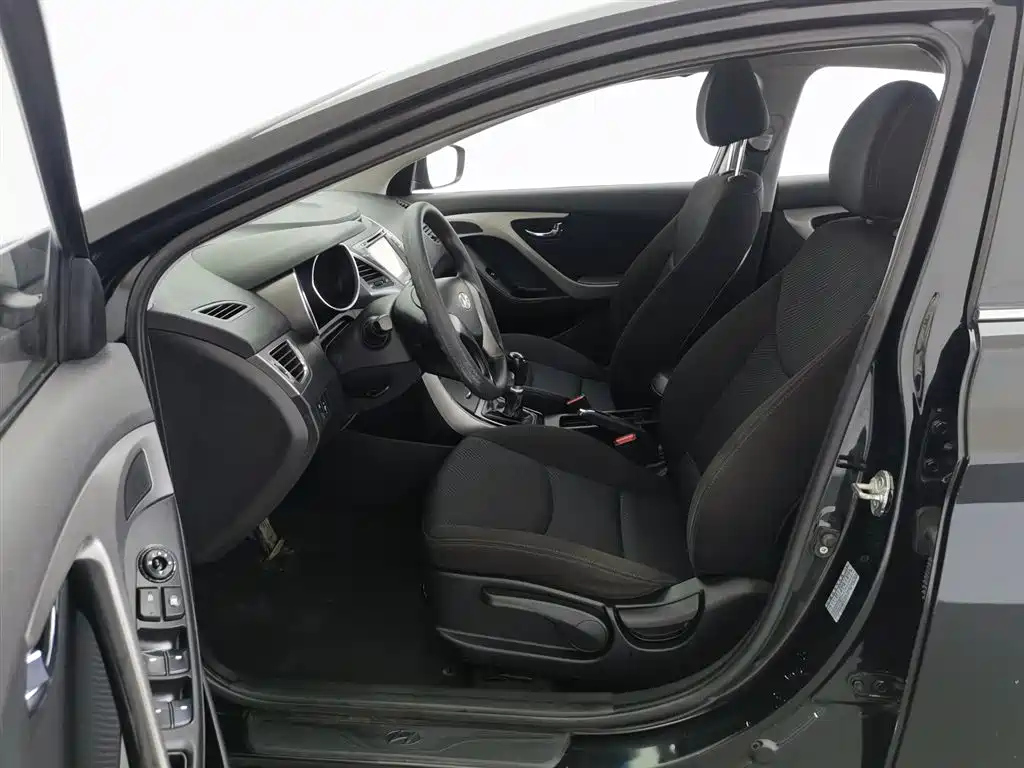 HYUNDAI ELANTRA 2013