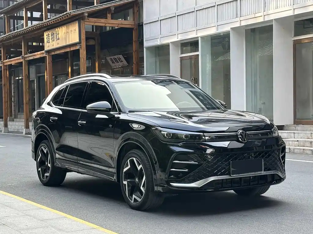 VOLKSWAGEN TIGUAN L 2025