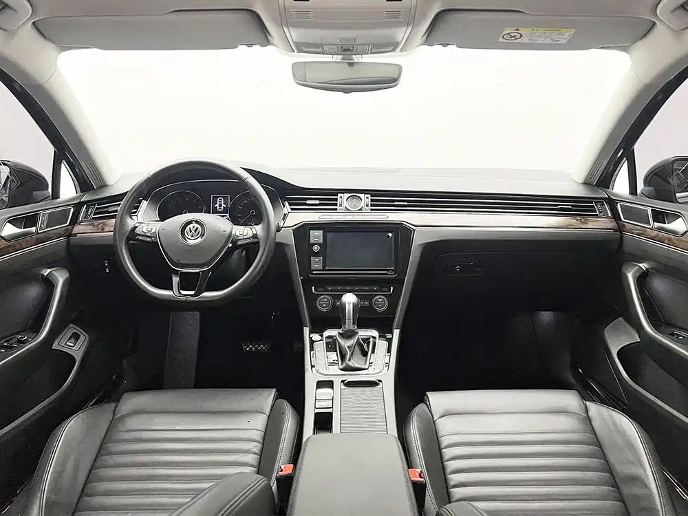 VOLKSWAGEN MAGOTAN 2019