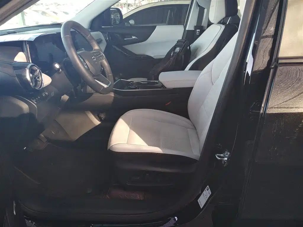 CHEVROLET EXPLORER PLUS 2025