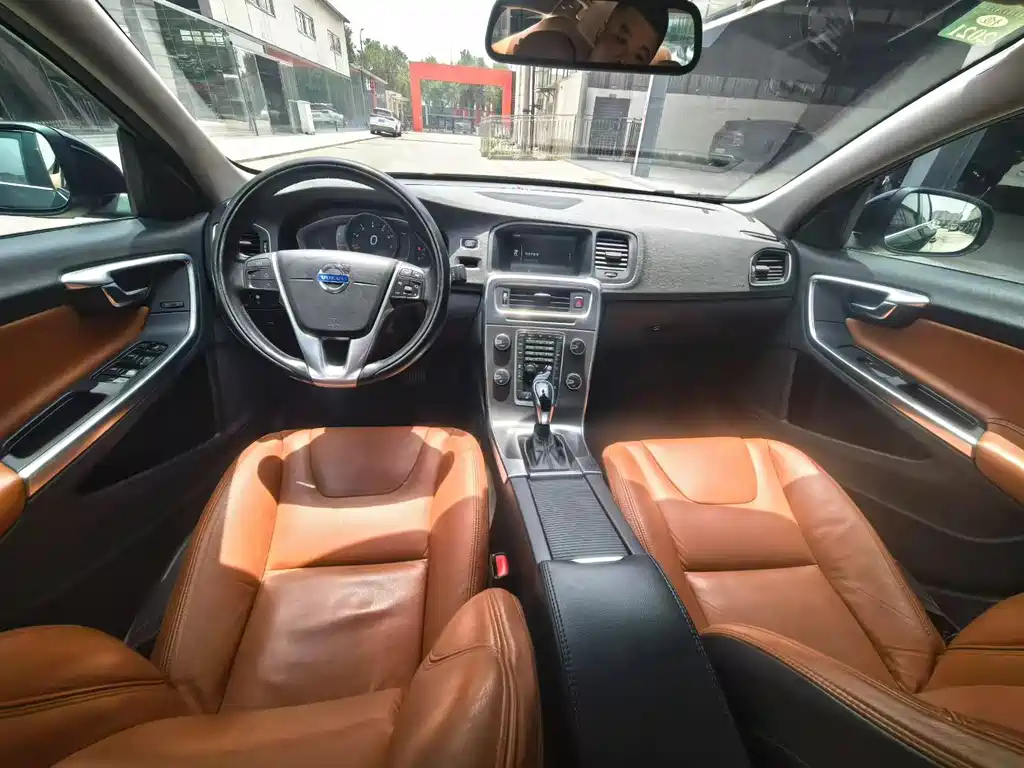 VOLVO S60 2014