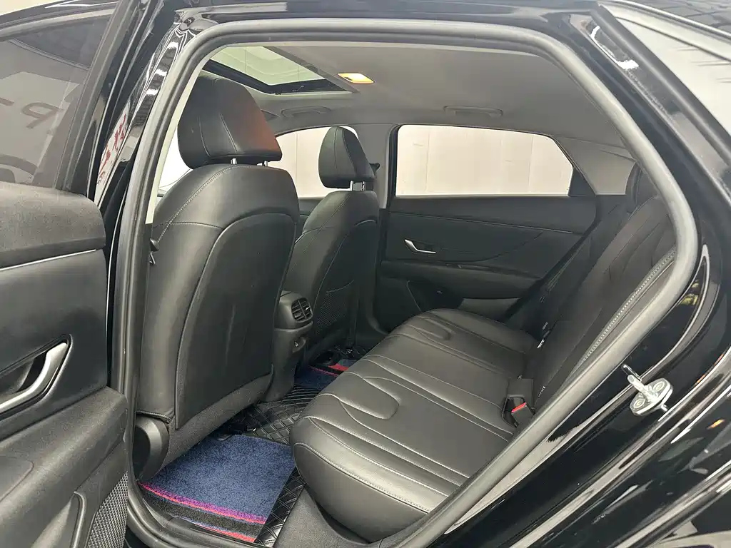 HYUNDAI ELANTRA 2022