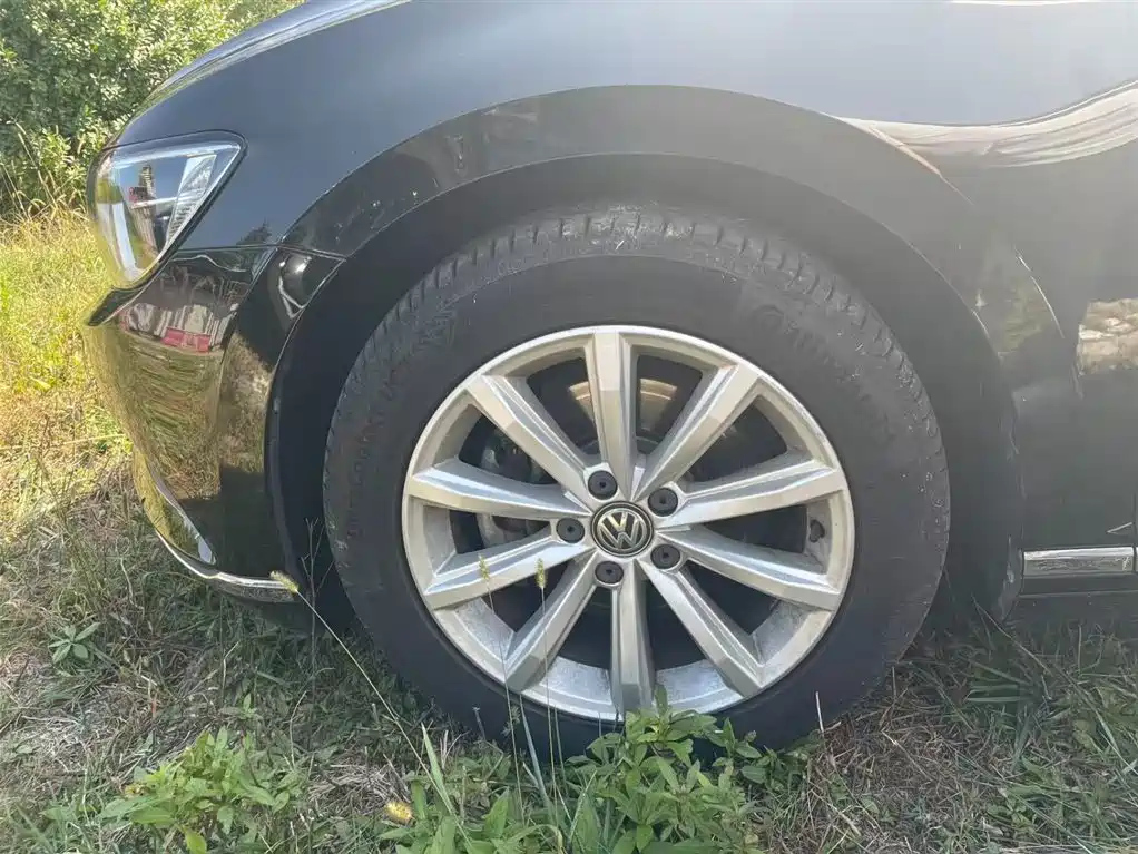 VOLKSWAGEN MAGOTAN 2017