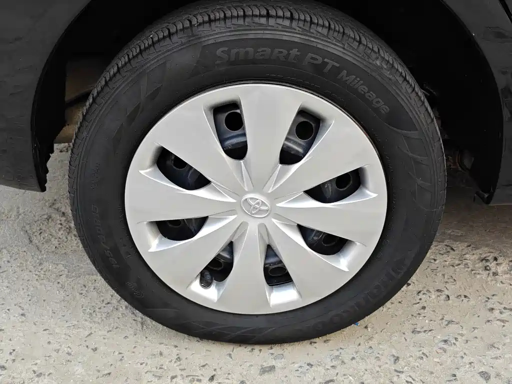 TOYOTA COROLLA 2011