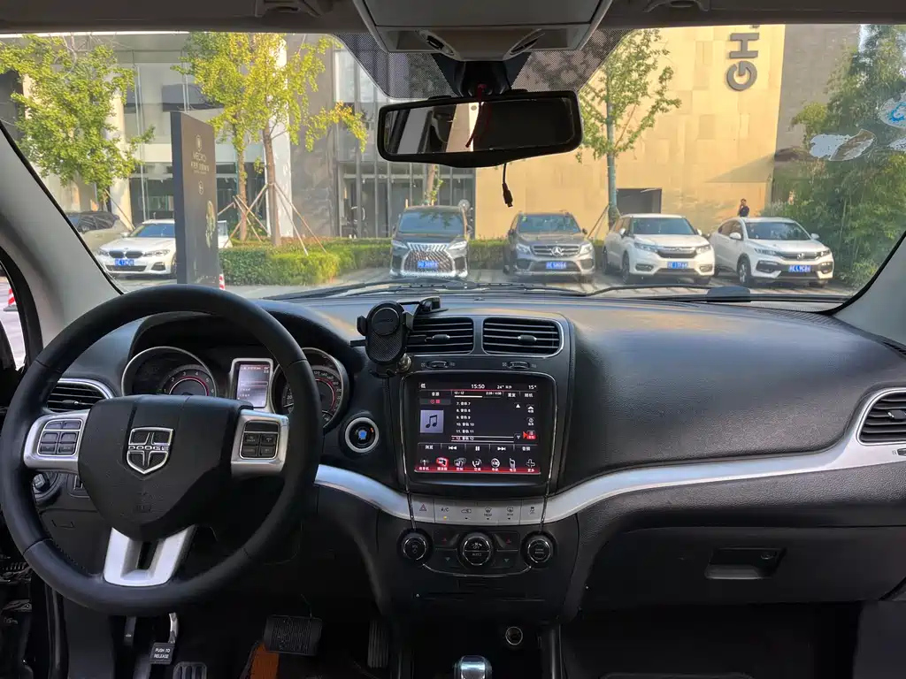 DODGE JCUV 2013