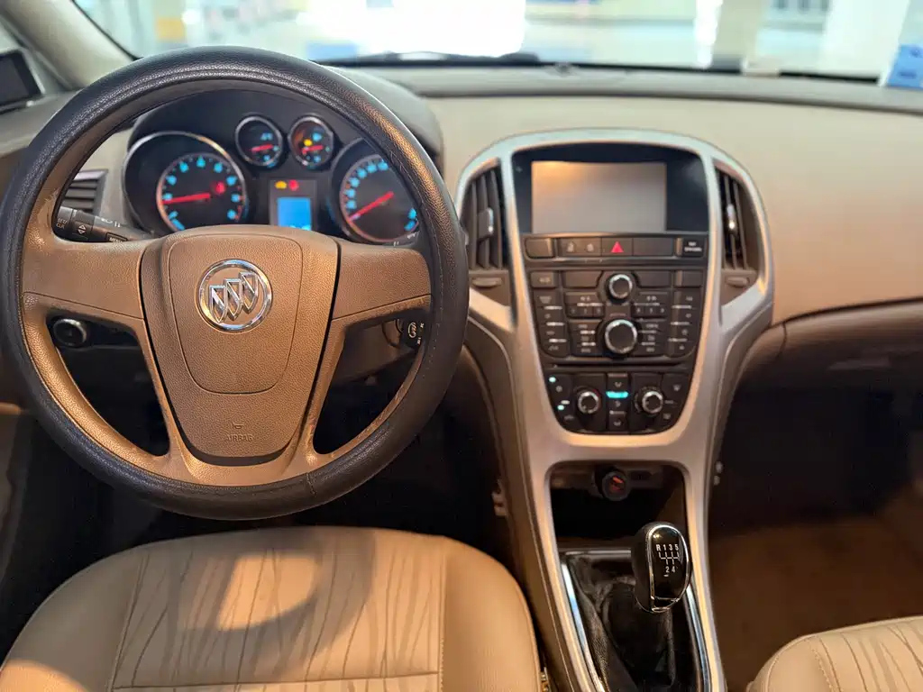 BUICK EXCELLE 2013