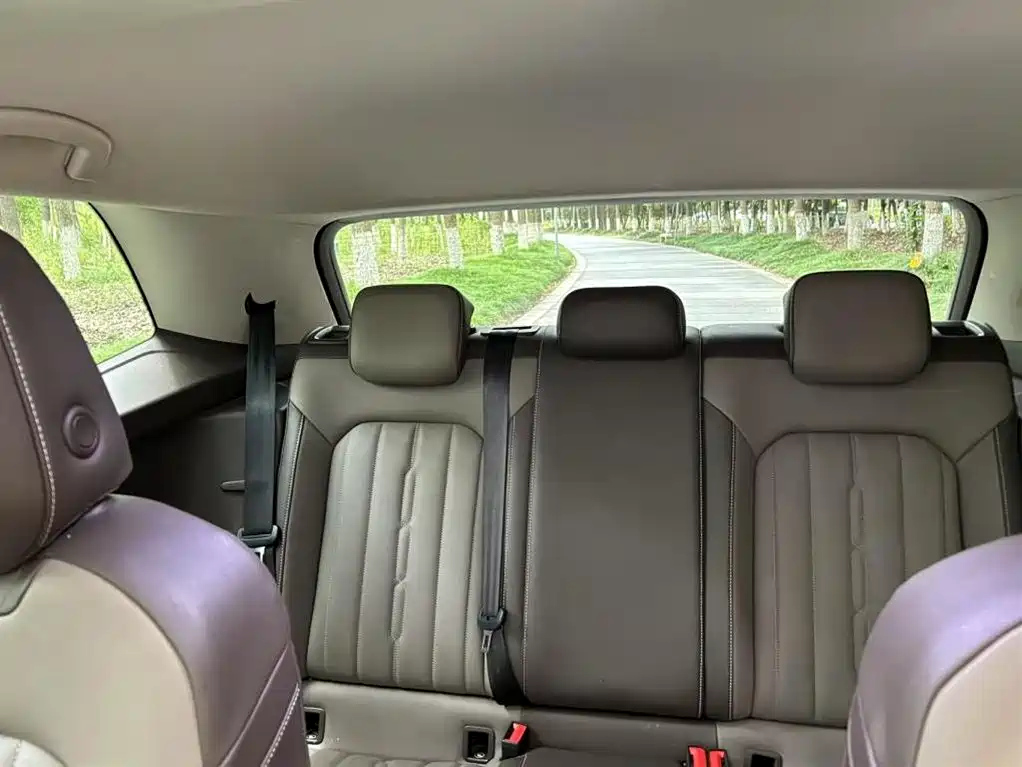 VOLKSWAGEN VILORAN 2024