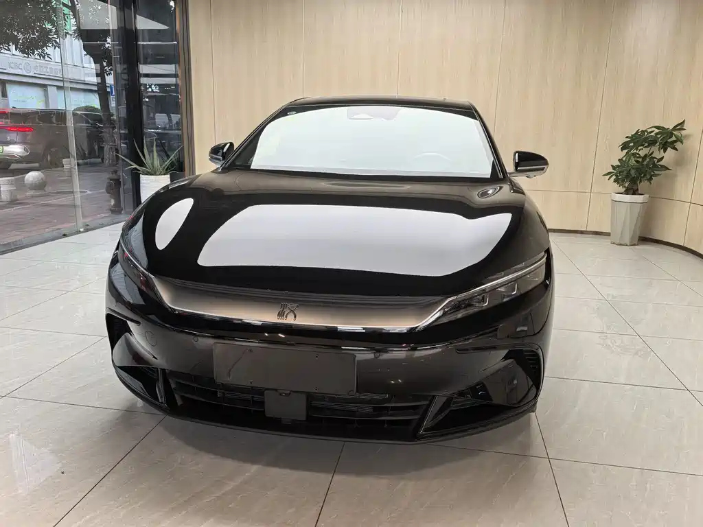 BYD HAN 2025