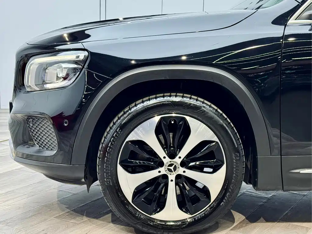 MERCEDES BENZ GLB 2021