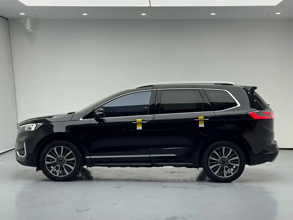 FORD EDGE 2021