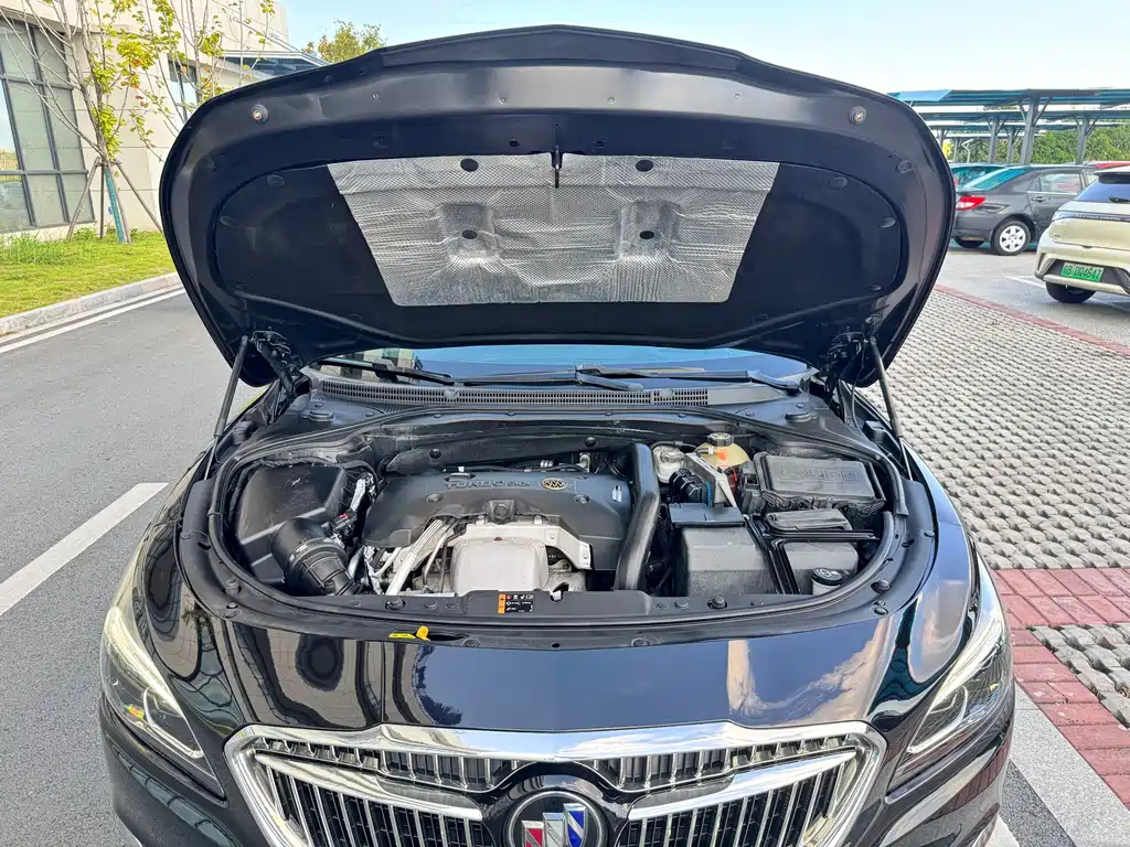 BUICK LACROSSE 2017