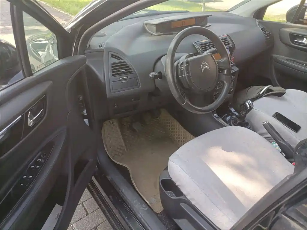 CITROEN C-QUATRE 2013