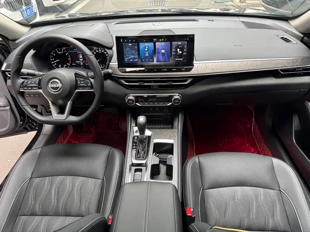 NISSAN TEANA 2024
