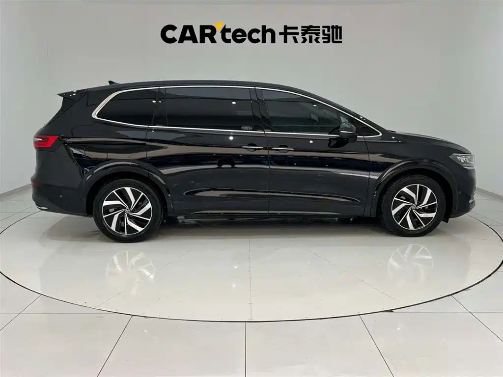 VOLKSWAGEN VILORAN 2024