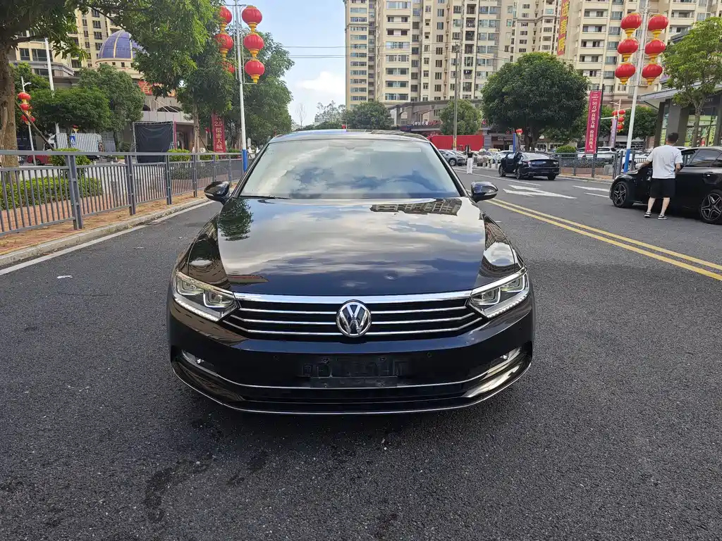 VOLKSWAGEN MAGOTAN 2017
