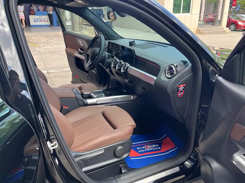 MERCEDES BENZ GLB 2021