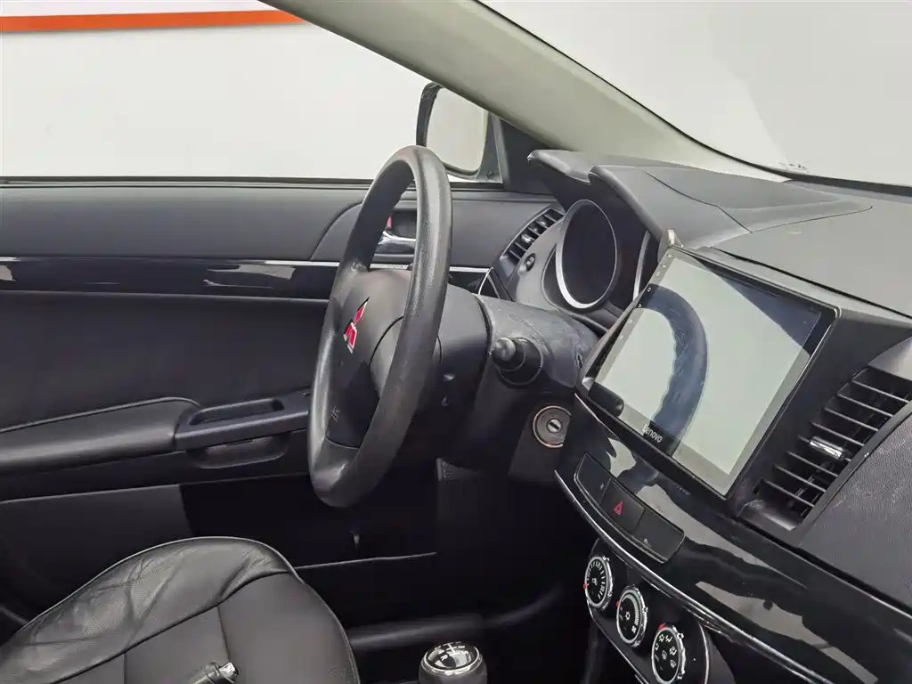 MITSUBISHI LANCER EX 2013