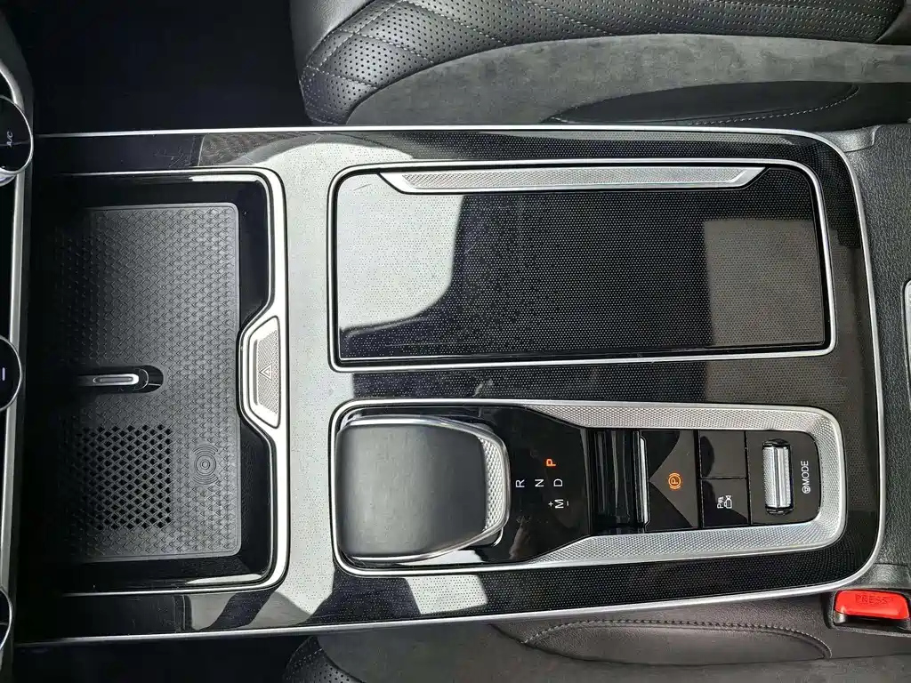 HONGQI HS5 2024