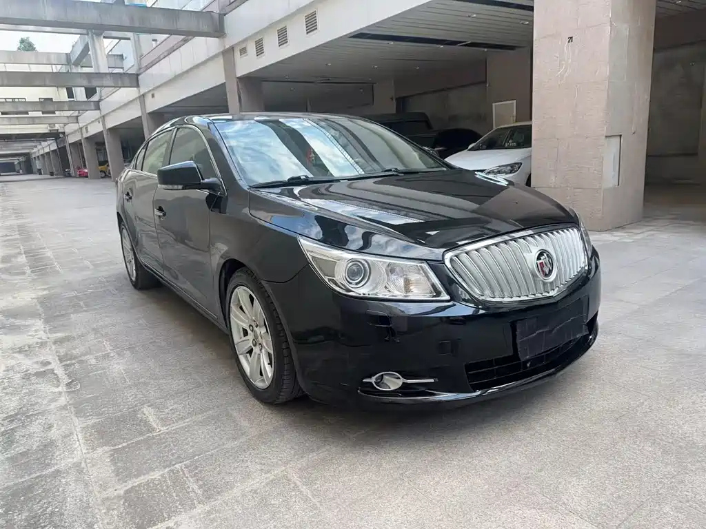 BUICK LACROSSE 2011
