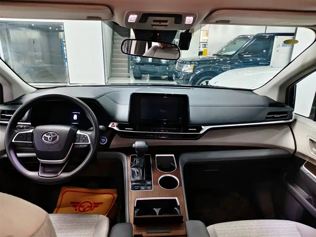 TOYOTA SIENNA SIENNA 2023