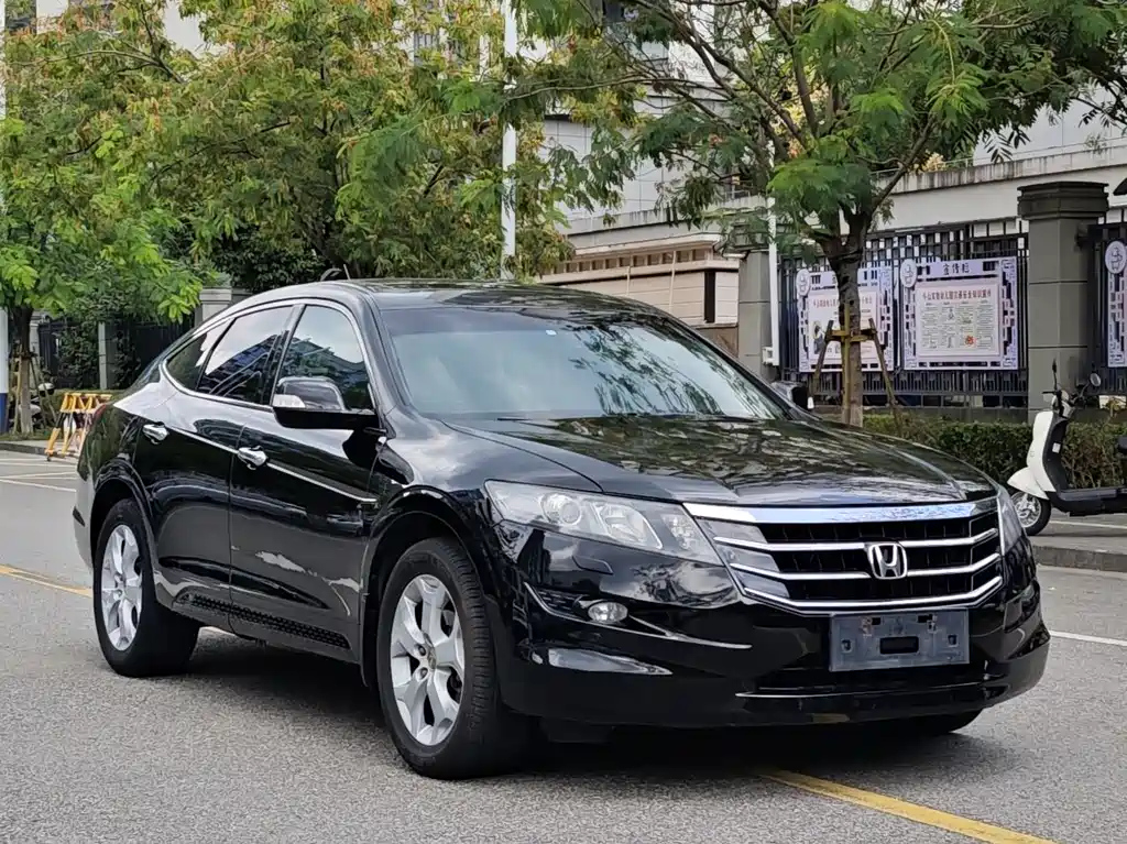 HONDA CROSSTOUR 2011