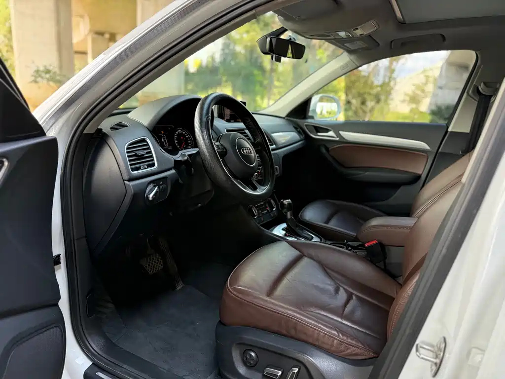 AUDI Q3 2017