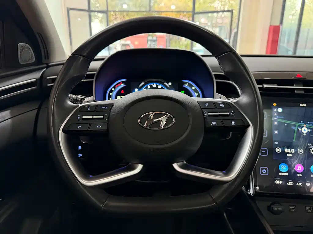 HYUNDAI TUCSON 2023