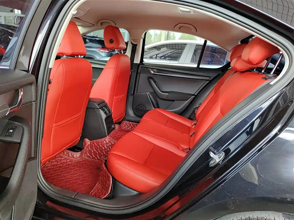 SKODA OCTAVIA 2017