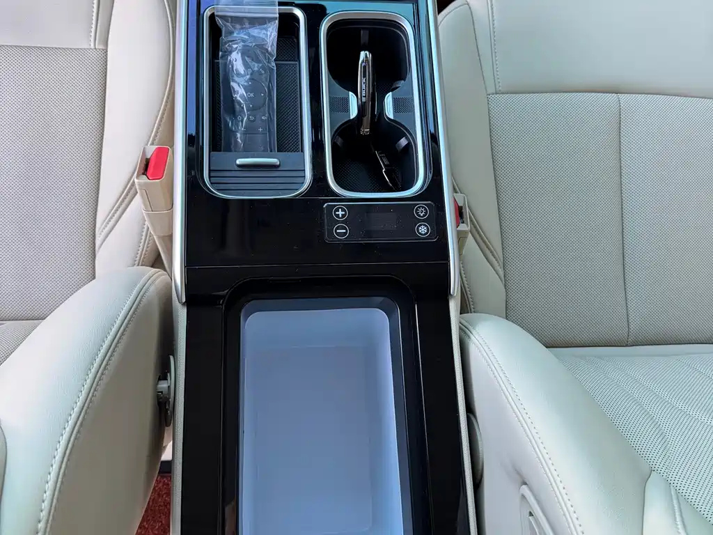 BUICK GL8 NEW ENERGY 2025