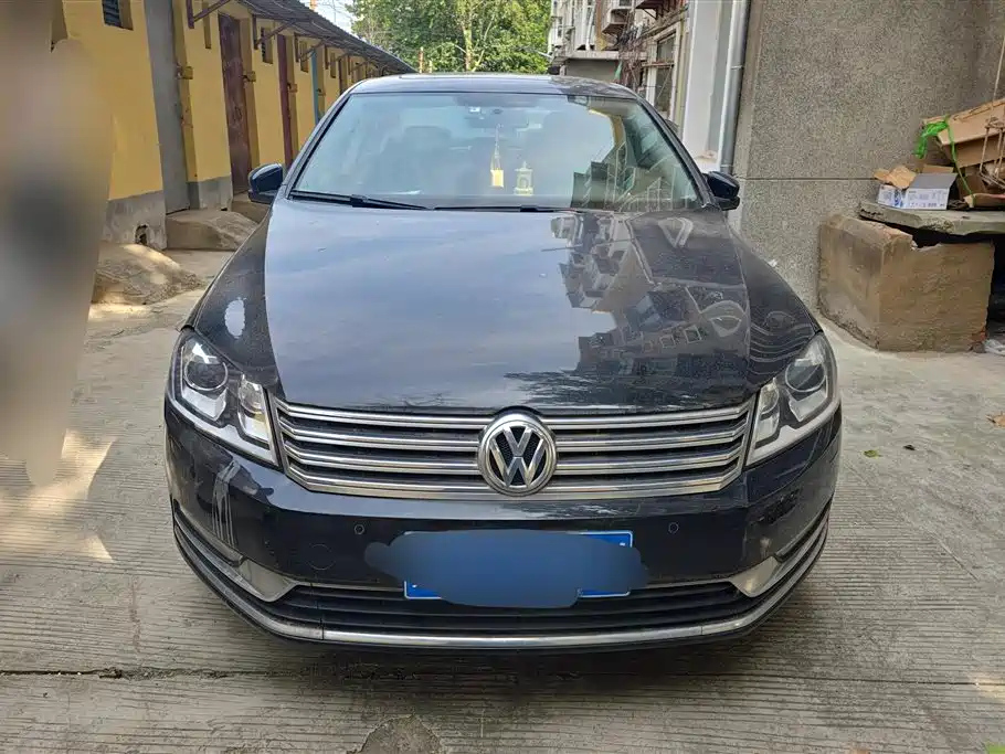 VOLKSWAGEN MAGOTAN 2015