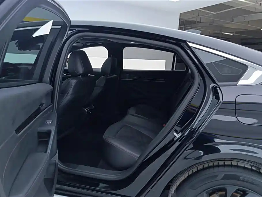 FORD MONDEO 2023