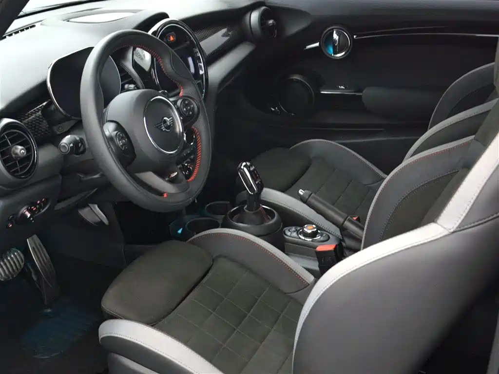 MINI JCW 2021