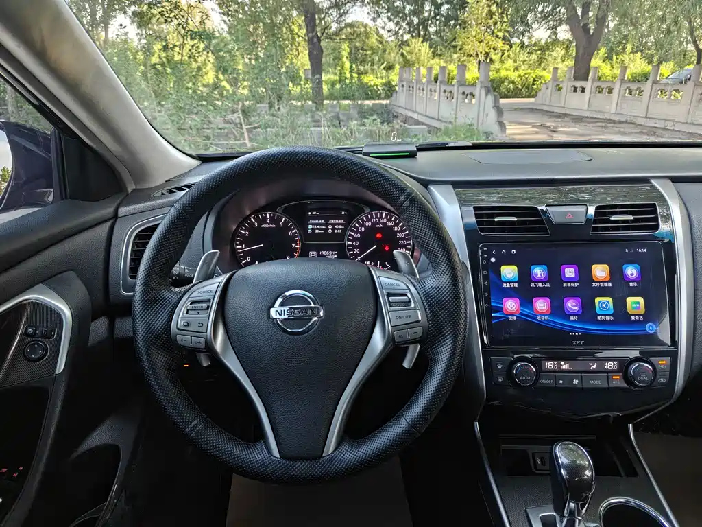NISSAN TEANA 2016