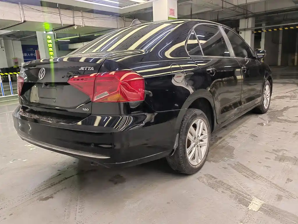 VOLKSWAGEN JETTA 2017