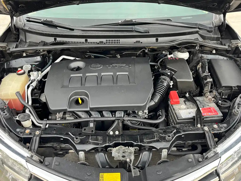 TOYOTA COROLLA 2015