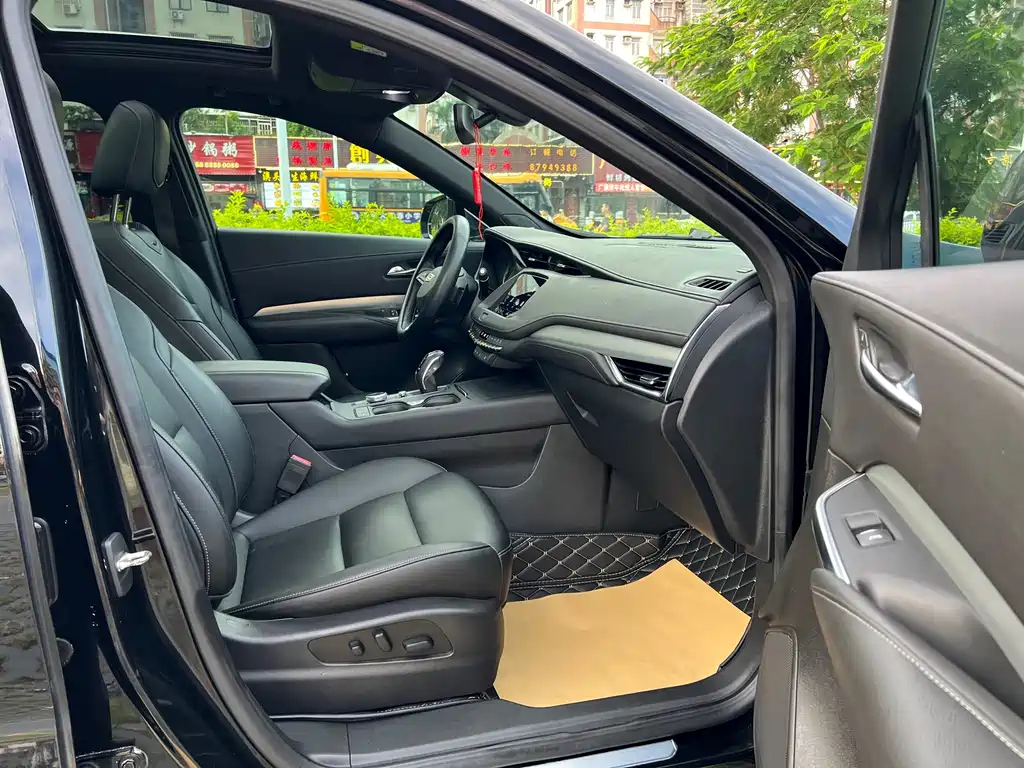 CADILLAC XT4 2020
