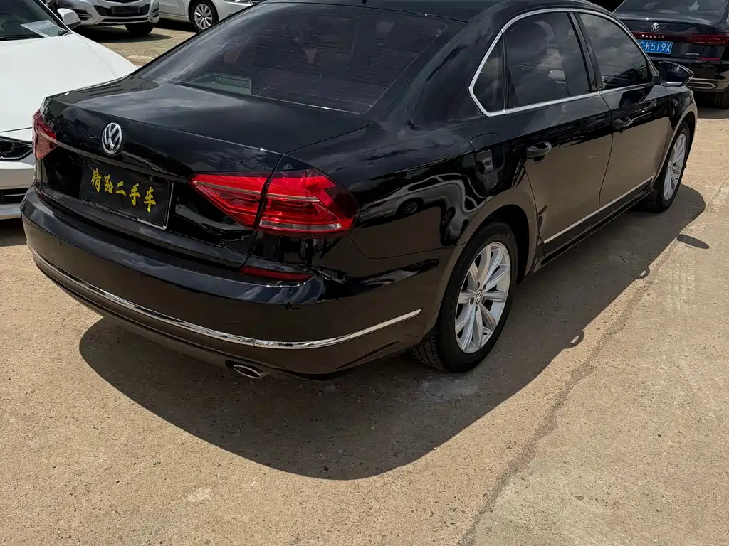 VOLKSWAGEN PASSAT 2016