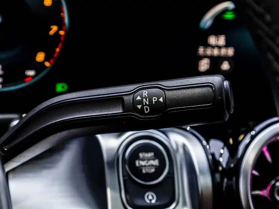 MERCEDES BENZ GLB 2023