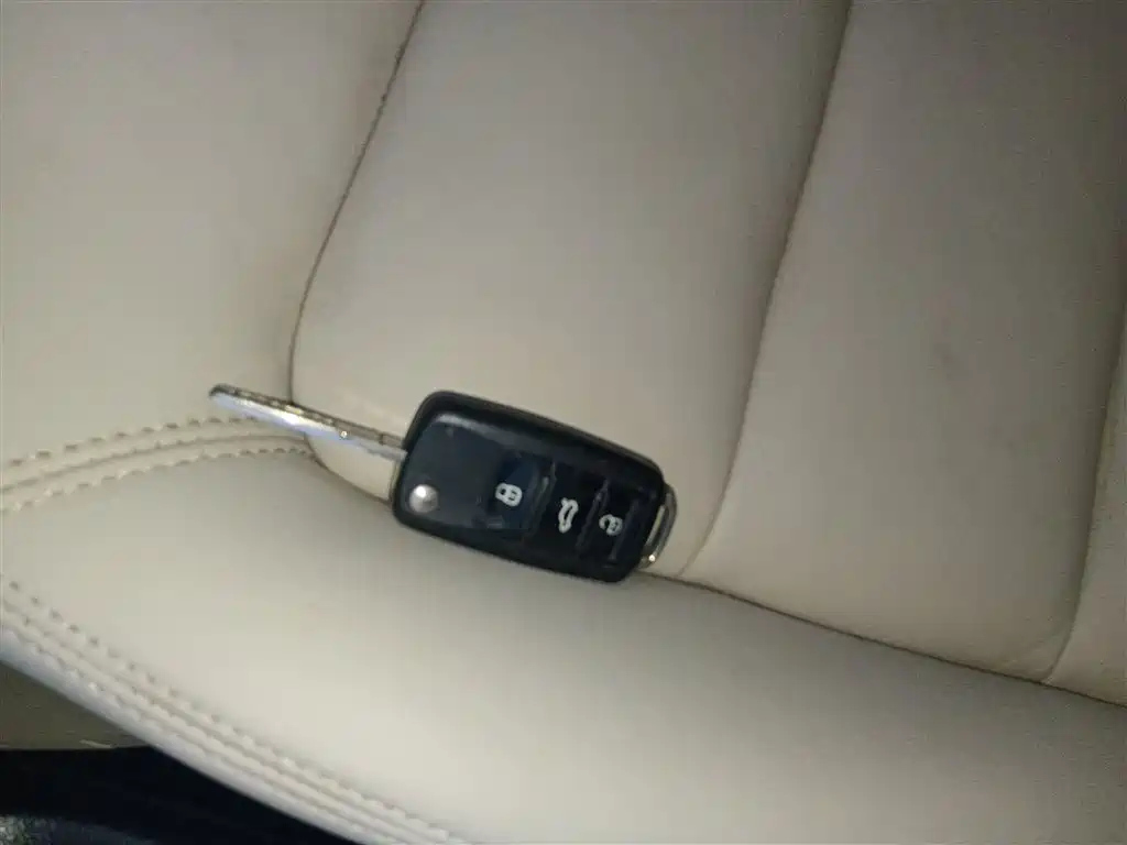 SKODA OCTAVIA 2014