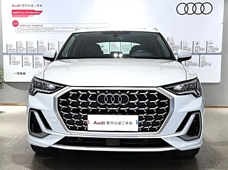 AUDI Q3  2024