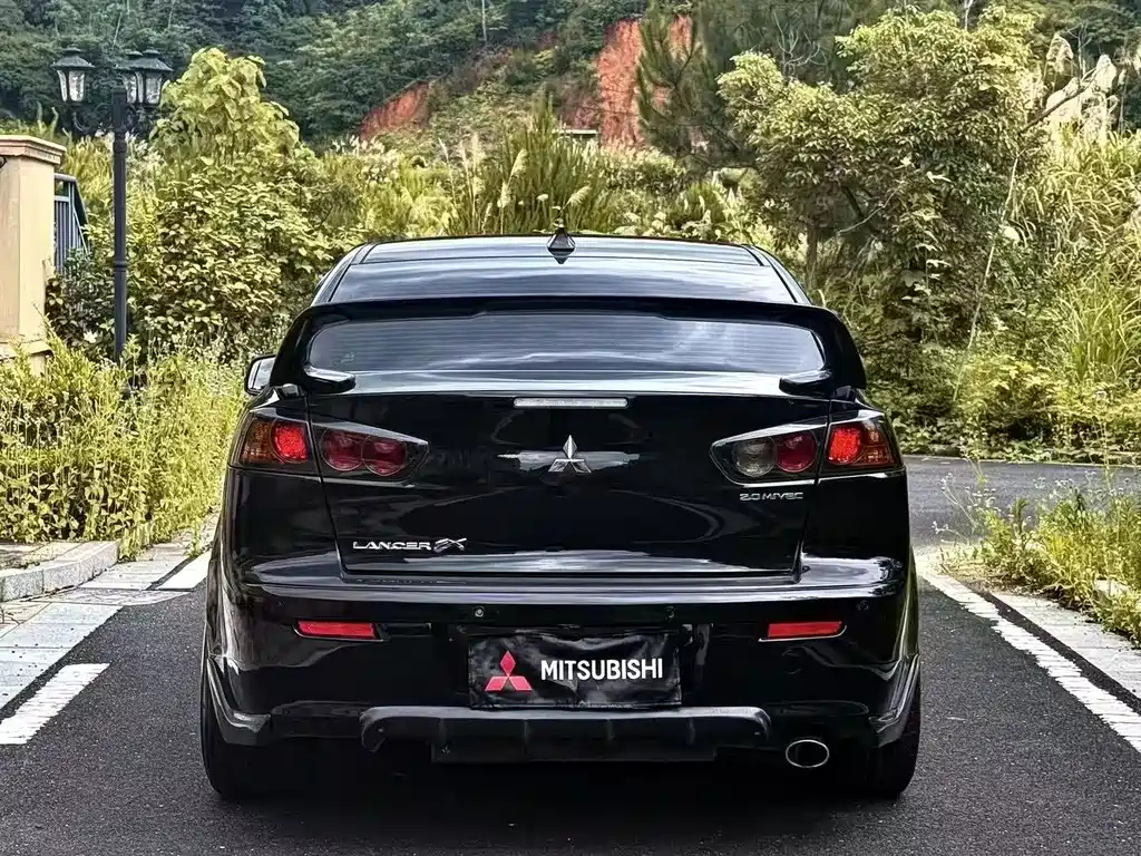 MITSUBISHI LANCER EX 2014