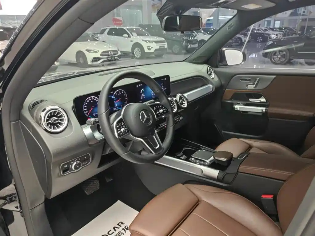 MERCEDES BENZ GLB 2021
