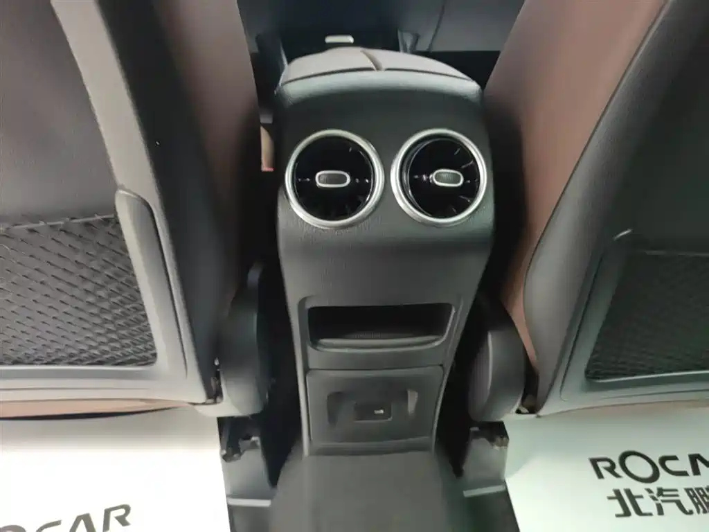 MERCEDES BENZ GLB 2021