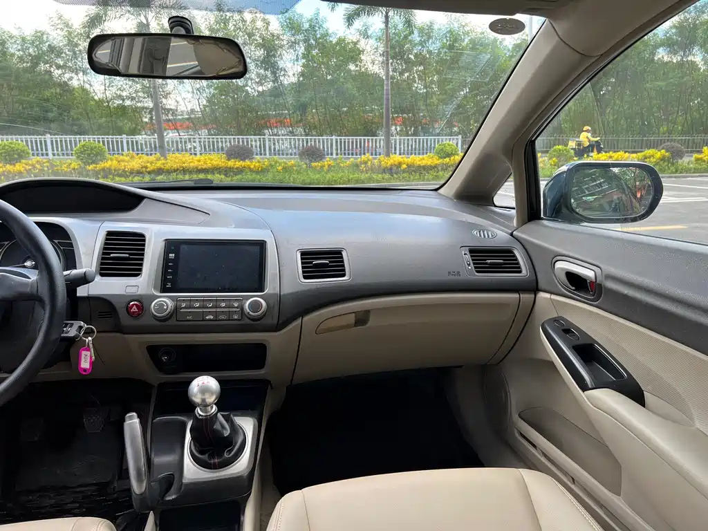 HONDA CIVIC 2011